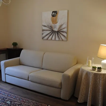 Del Centro Apartment *