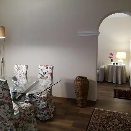 Del Centro Apartment